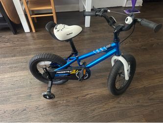 Kids bike 12” wheels with light up training wheels