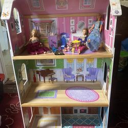 Doll House/dolls And Some Accessories 