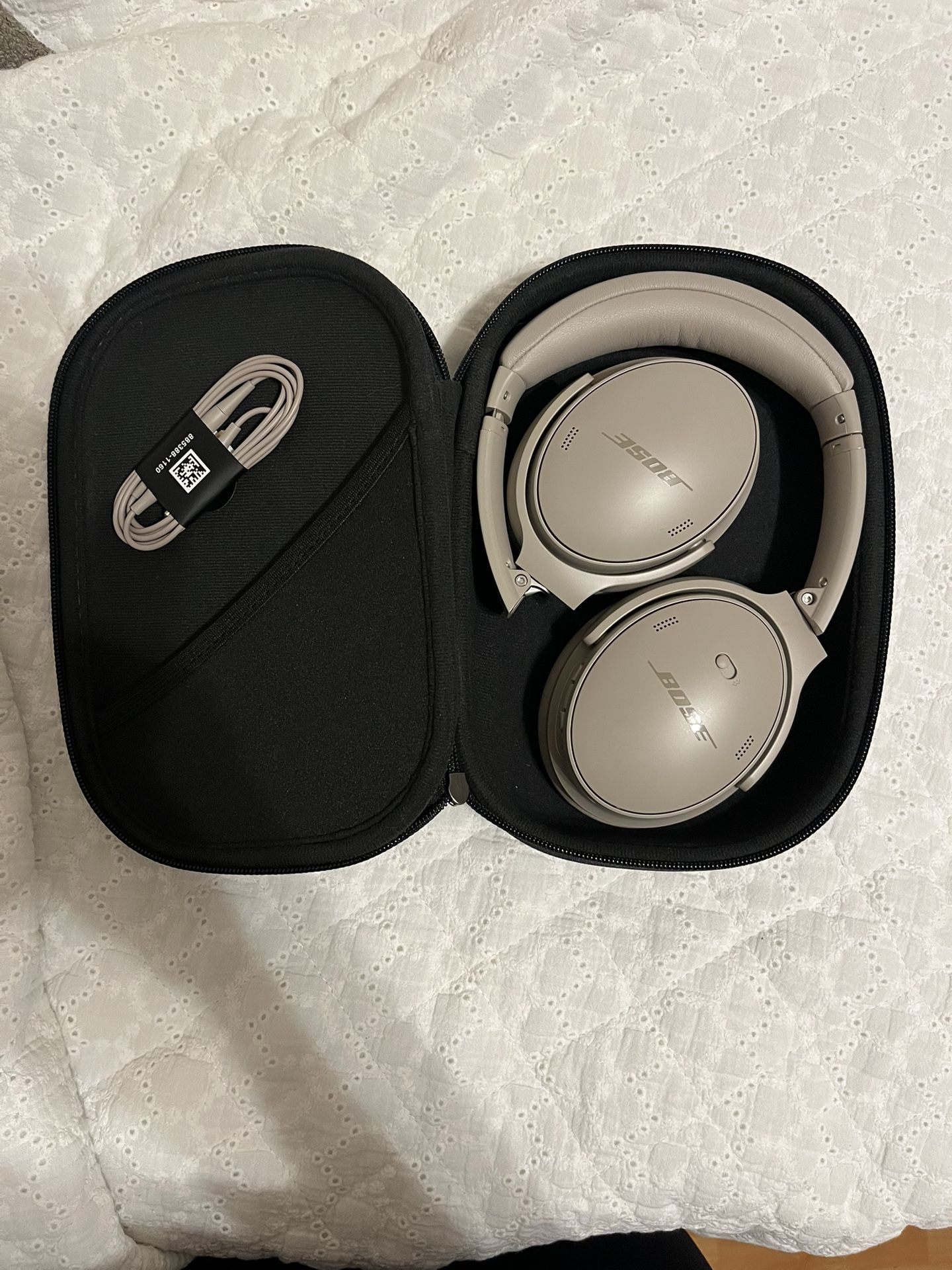 Bose QuietComfort headphones