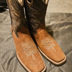 Mens BOOTS size 10.5