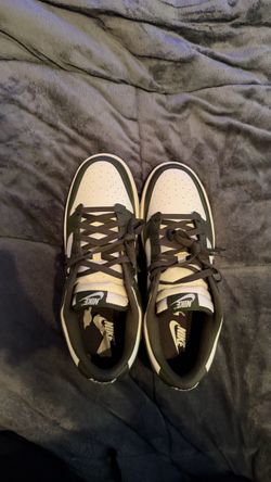 Nike dunks NEVER WORN!! OBO