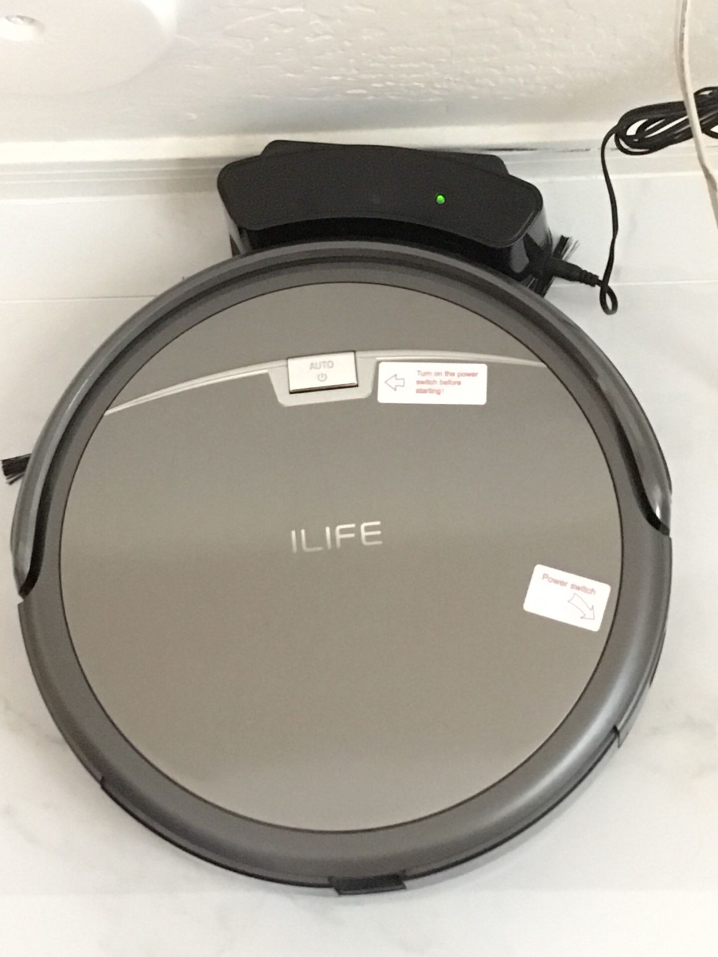 Ilife robot vacuum cleaner, like new