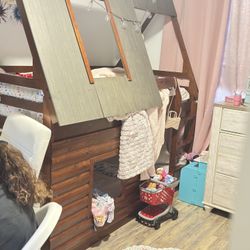 Twin Bunk bed House
