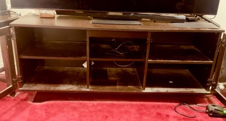 TV CONSOLE