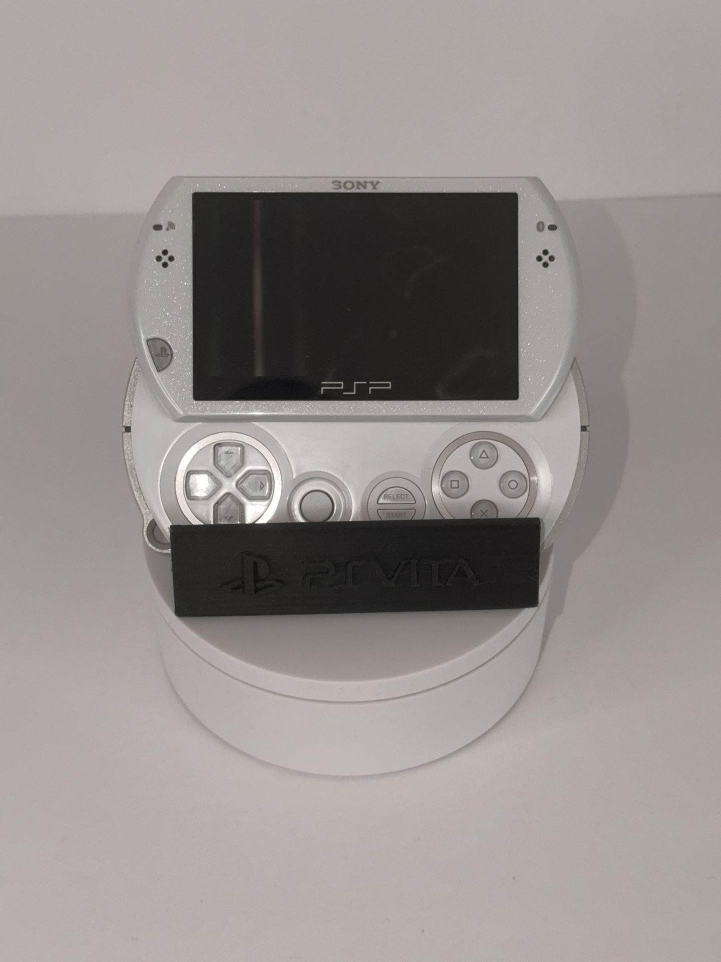 PSP GO Very Good Condition 230