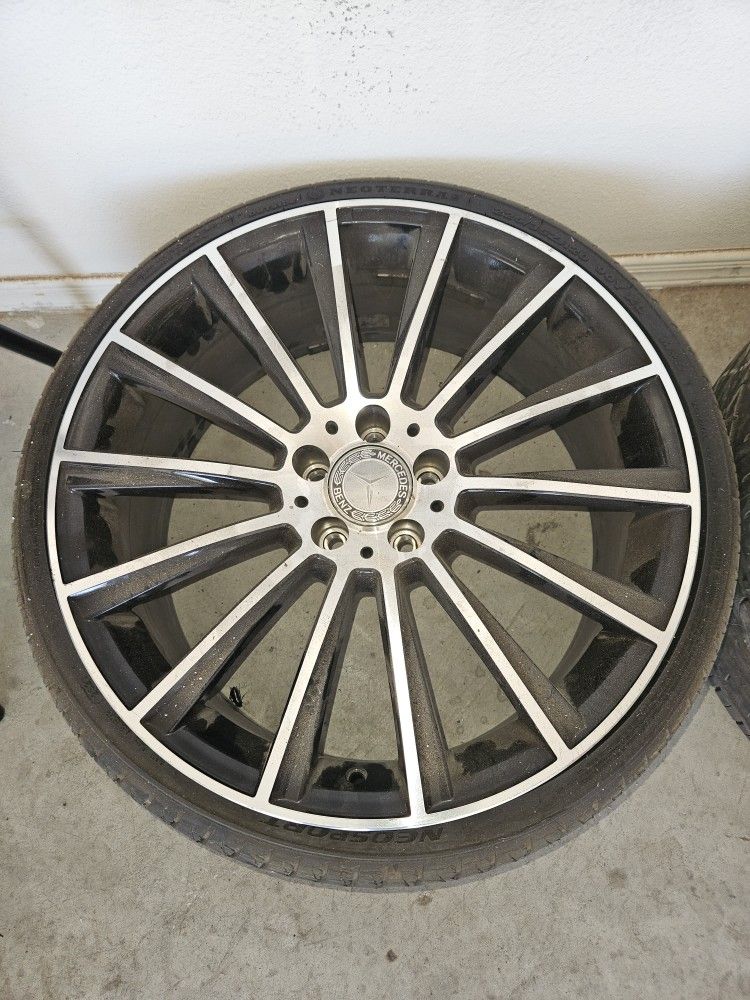 20" Mercedes-Benz Staggered Wheels