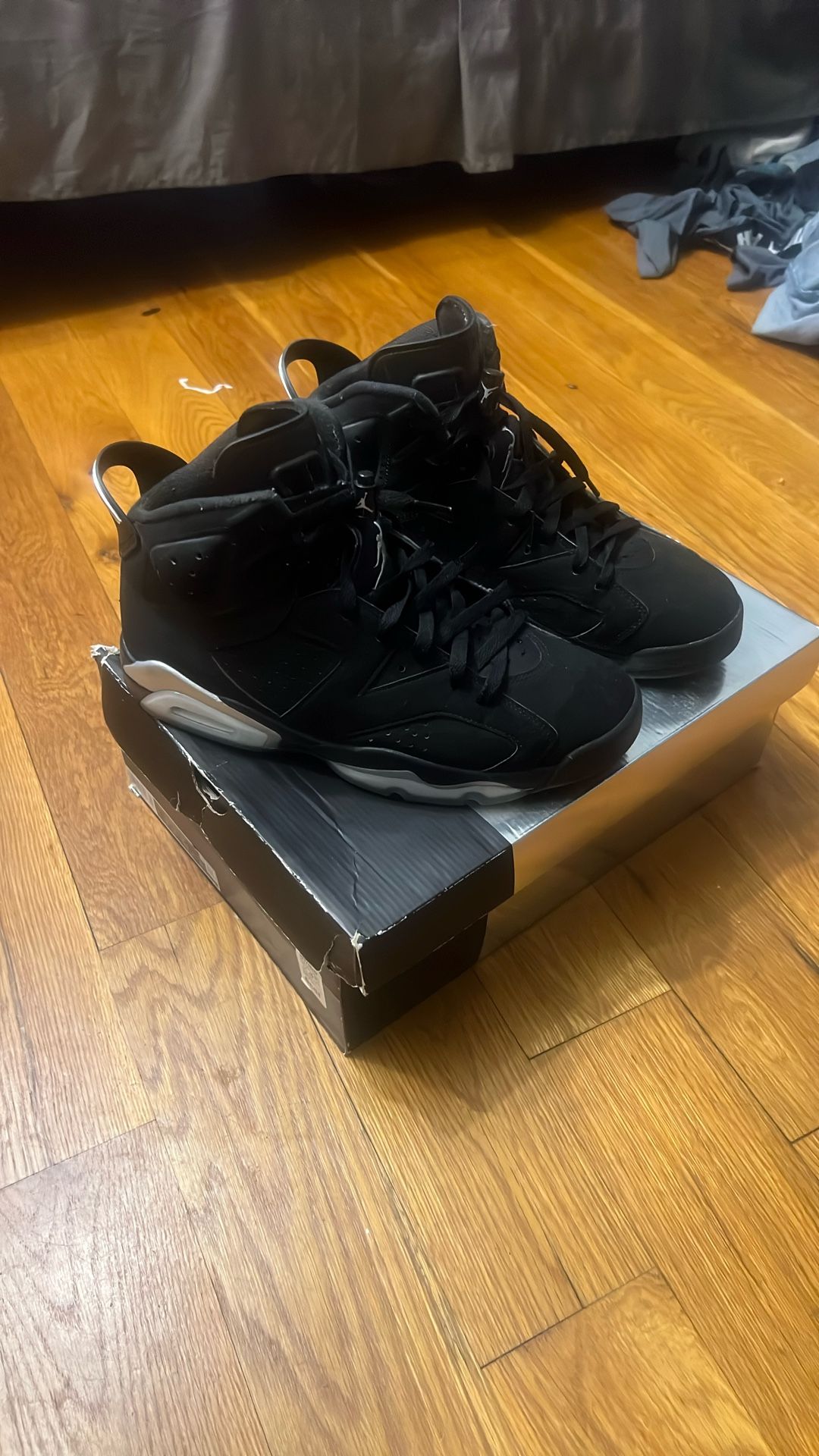 Air Jordan 6 Retro (Black & Silver)