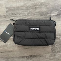 Supreme Small Waist Bag FW22 for Sale in Hayward, CA - OfferUp