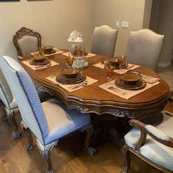 Elegant French Provincial Dining Table & 6 Chairs