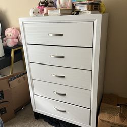 Dresser white