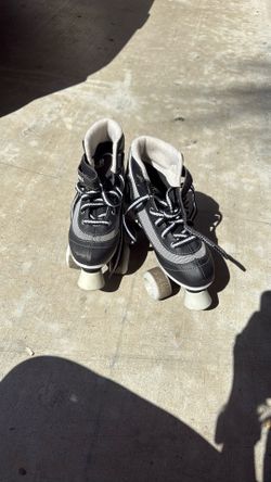 Roller Skates Y4