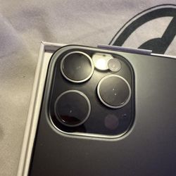 Brand New iPhone 16 Pro Max 1 Tb