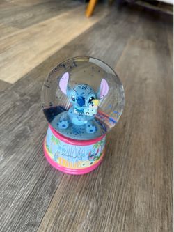 Lilo and Stitch Snowglobe