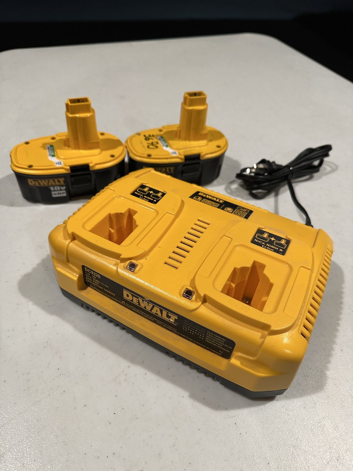 Dewalt Battery Charger
