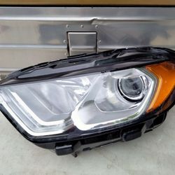 2018 2019 2020 Ford EcoSport Driver LH Left Side Halogen Headlight OEM