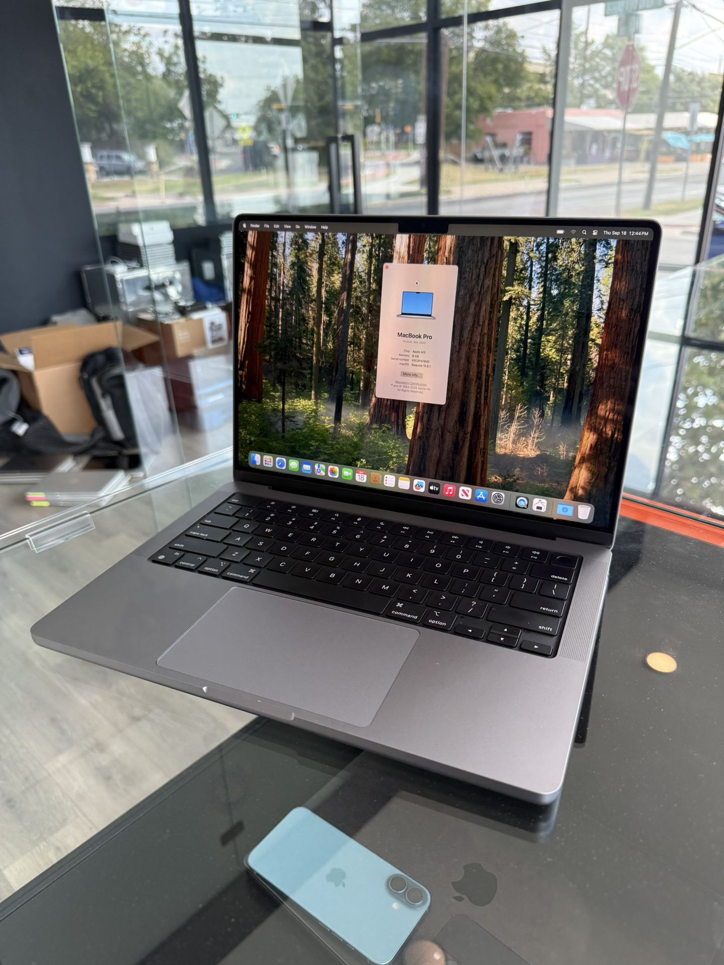 Apple 14” MacBook Pro M3 Chip 8GB Ram 512SSD! 90 day warranty! We offer financing!