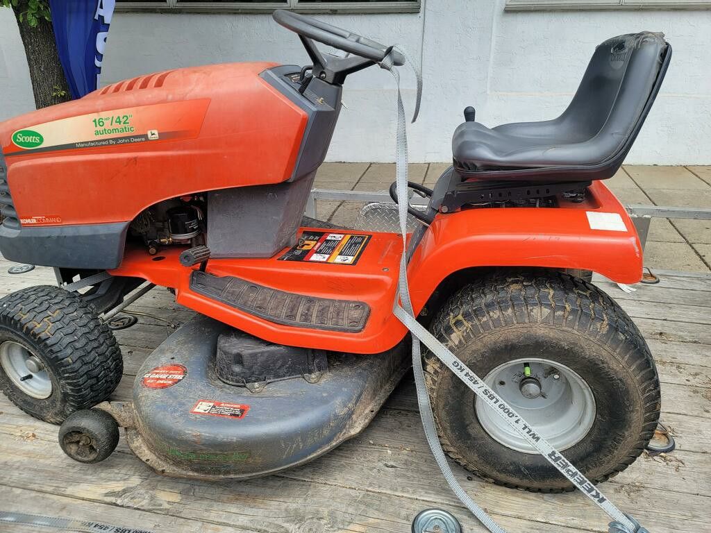 RIDING MOWER