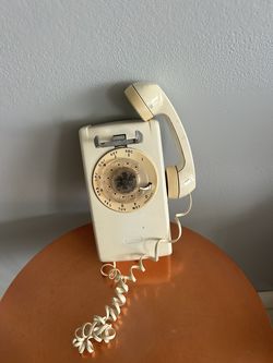 Classic Rotary Dial Wall Phonr