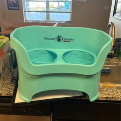 Neater feeder Deluxe (elevated Dog Dish)