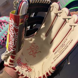 Rawlings Baseball Glove