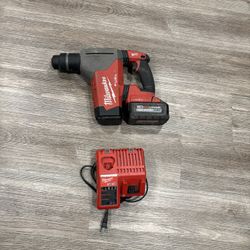 Milwaukee Roto Hammer 