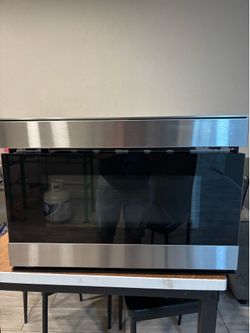 Microwave drawer sharp 24 inch works perfect and in condition free delivery to garage