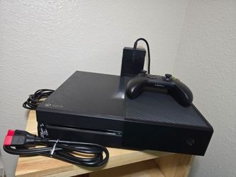 Xbox One Console (500GB) Bundle - Tested & Working
