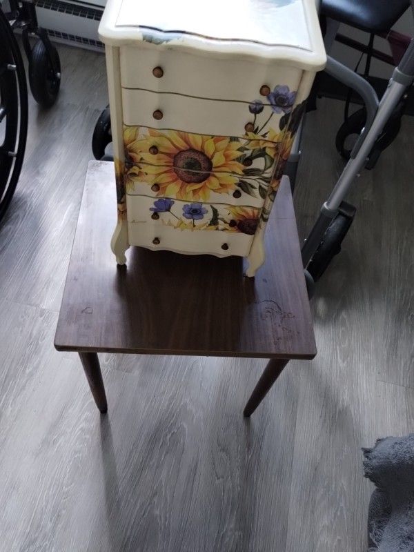 Wooden Jewelry Box 