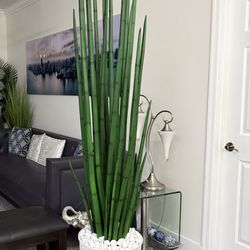 Pretty Artificial Plant Snake Tree 7 Ft Tall  With Tall Planter! Brand New