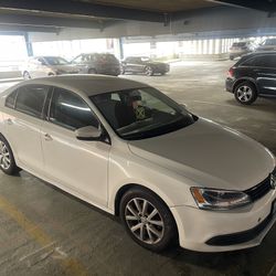 2011 Volkswagen Jetta - $3,000