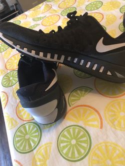 Nike zoom men’s shoes. Black. 11.5