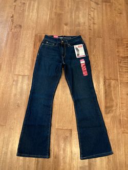 New w/ tags! Levi’s Modern Bootcut, Size 4S, 27x30!