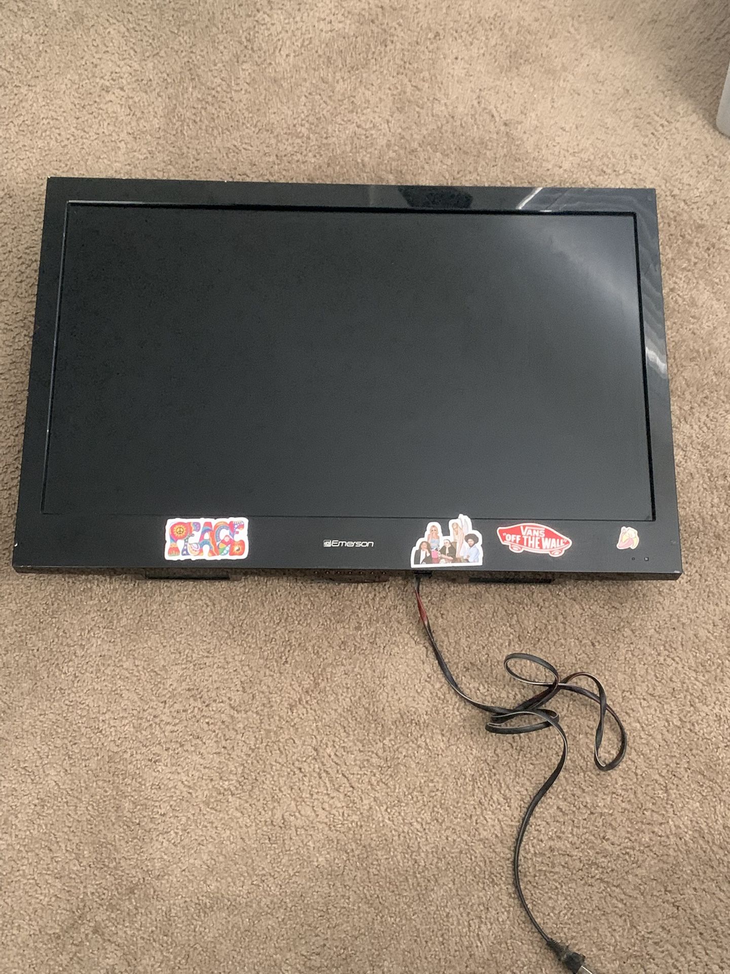 32 Inch Emerson TV