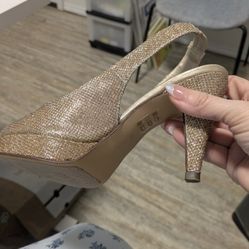 SUPER Sexy Cute Gold Sling Back Heels 7.5