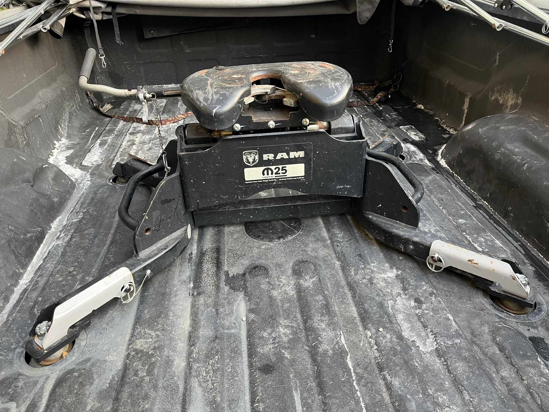 5th Wheel Hitch (Mopar 35k) for Sale in Costa Mesa, CA OfferUp