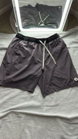 Vuori Shorts