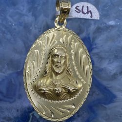 $1000 Yellow Gold Sacred Heart Of Jesus Religious Charm Pendant