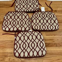 4Pcs Chair Cushions with ties Red “Chili Pepper”/Beige $20
