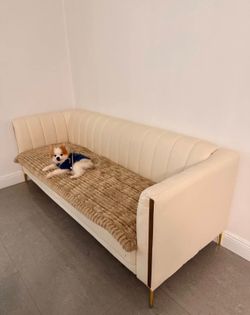 Beige sofá