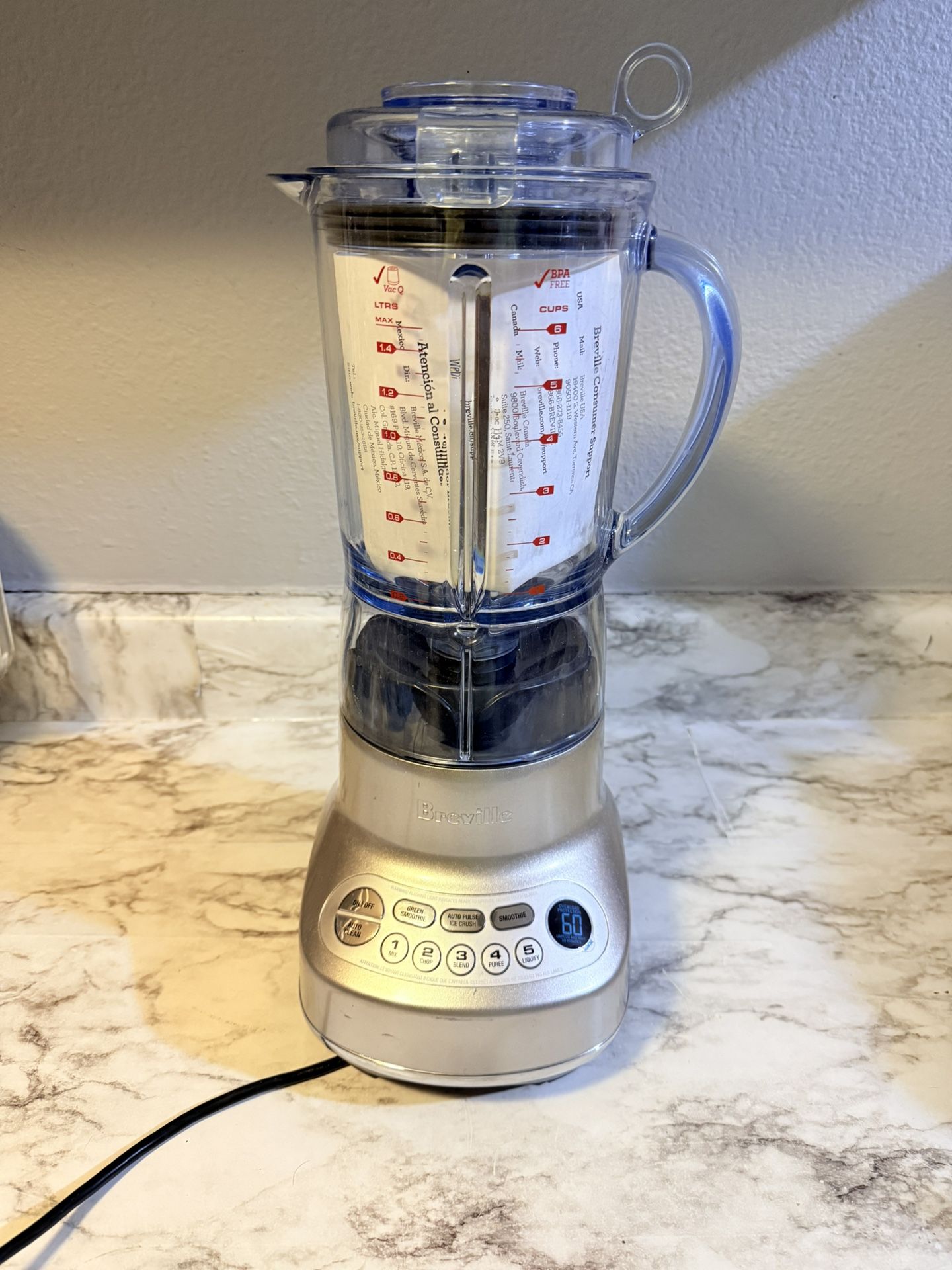 BREVILLE BLENDER OPEN BOX