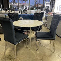 modern dining table + chairs / custom kitchen table and chair