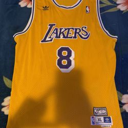 Kobe Bryant #8 Lakers Jersey - Adidas Hardwood Classics (XL)
