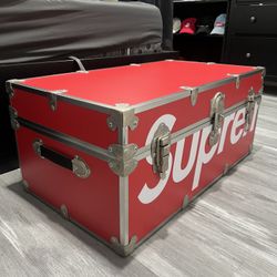 Supreme Rhino Trunk for Sale in Paramount, CA - OfferUp