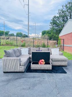 Free Delivery 🚚 Gray Ashley U Shape Couch