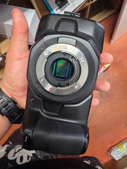 Black magic project 4k pocket body camera