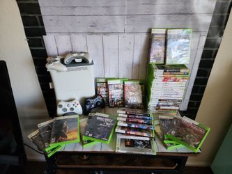 Xbox 360, 4 controllers, 43 games