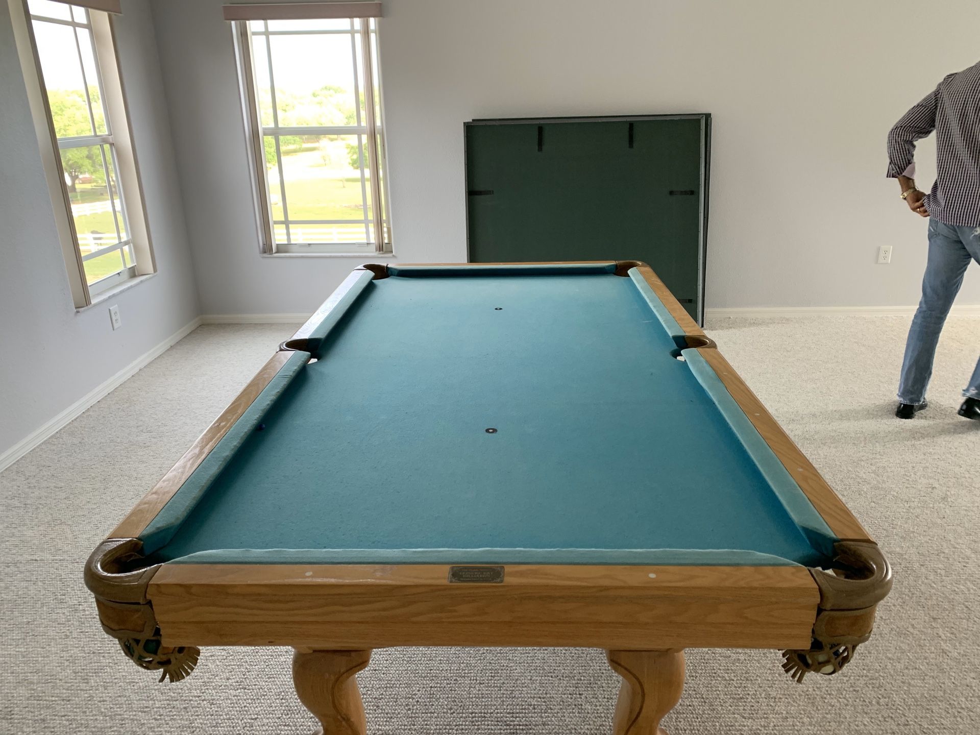 Leisure Bay Billiards 8' Regulation size pool table in excellent shape