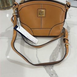 NEW Dooney & Burke Crossbody purse