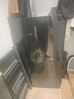 Hisence TV (Believed To Be Around 55 Inch) Broken