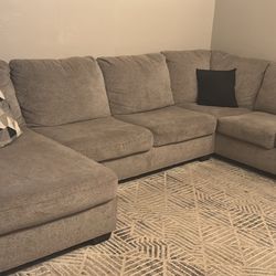 Gray 3piece Sectional